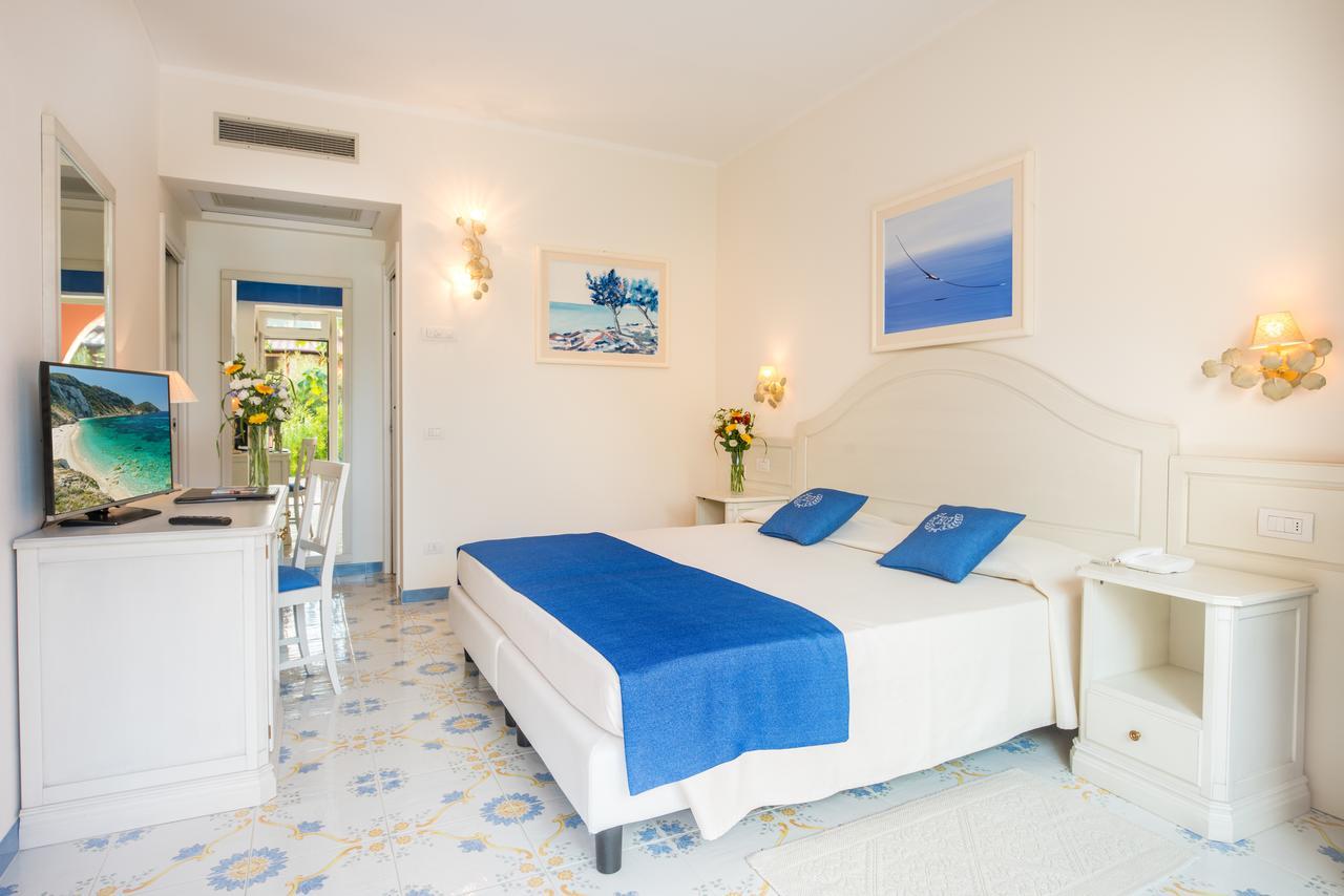 Hotel Del Golfo بروكيو المظهر الخارجي الصورة