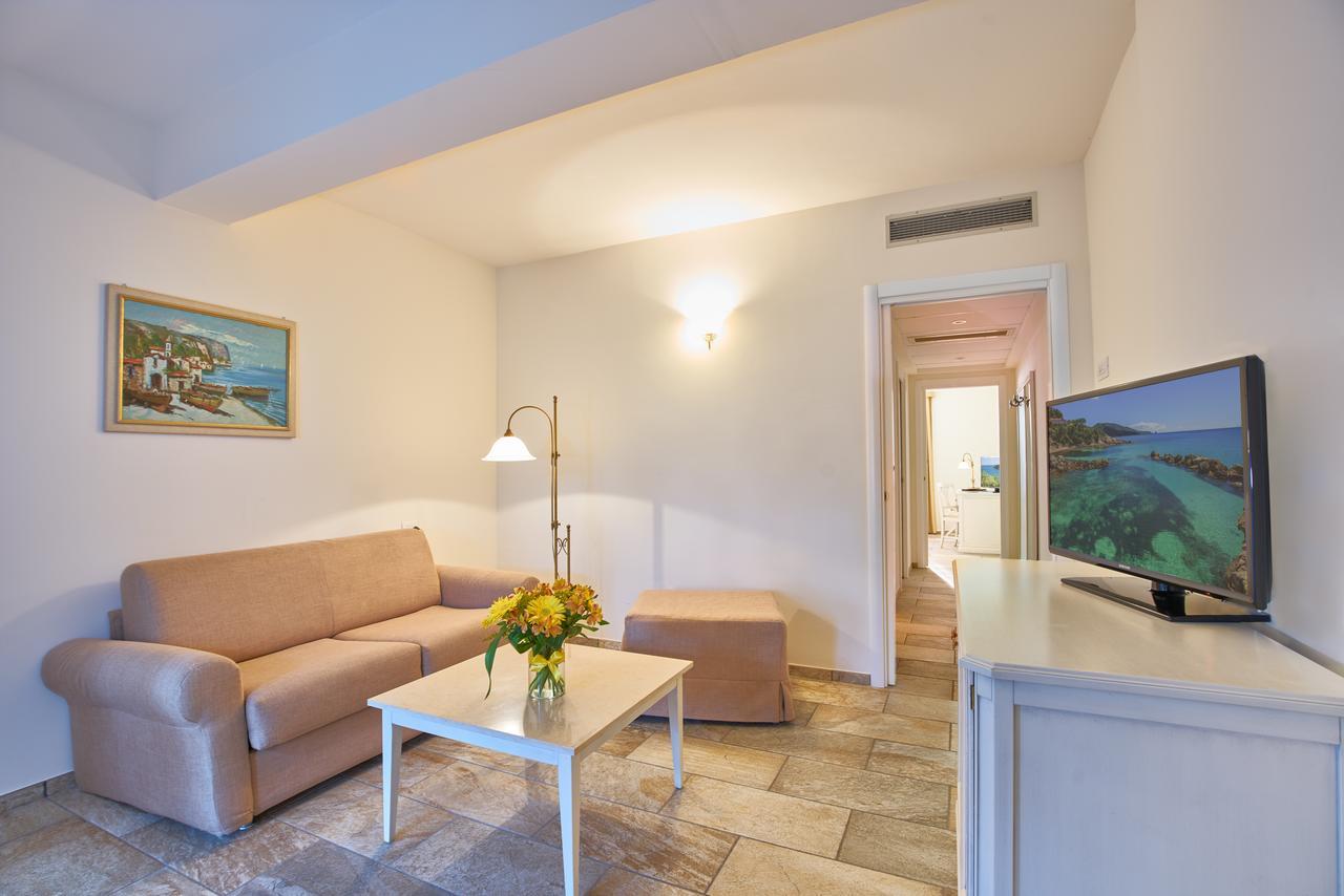 Hotel Del Golfo بروكيو المظهر الخارجي الصورة