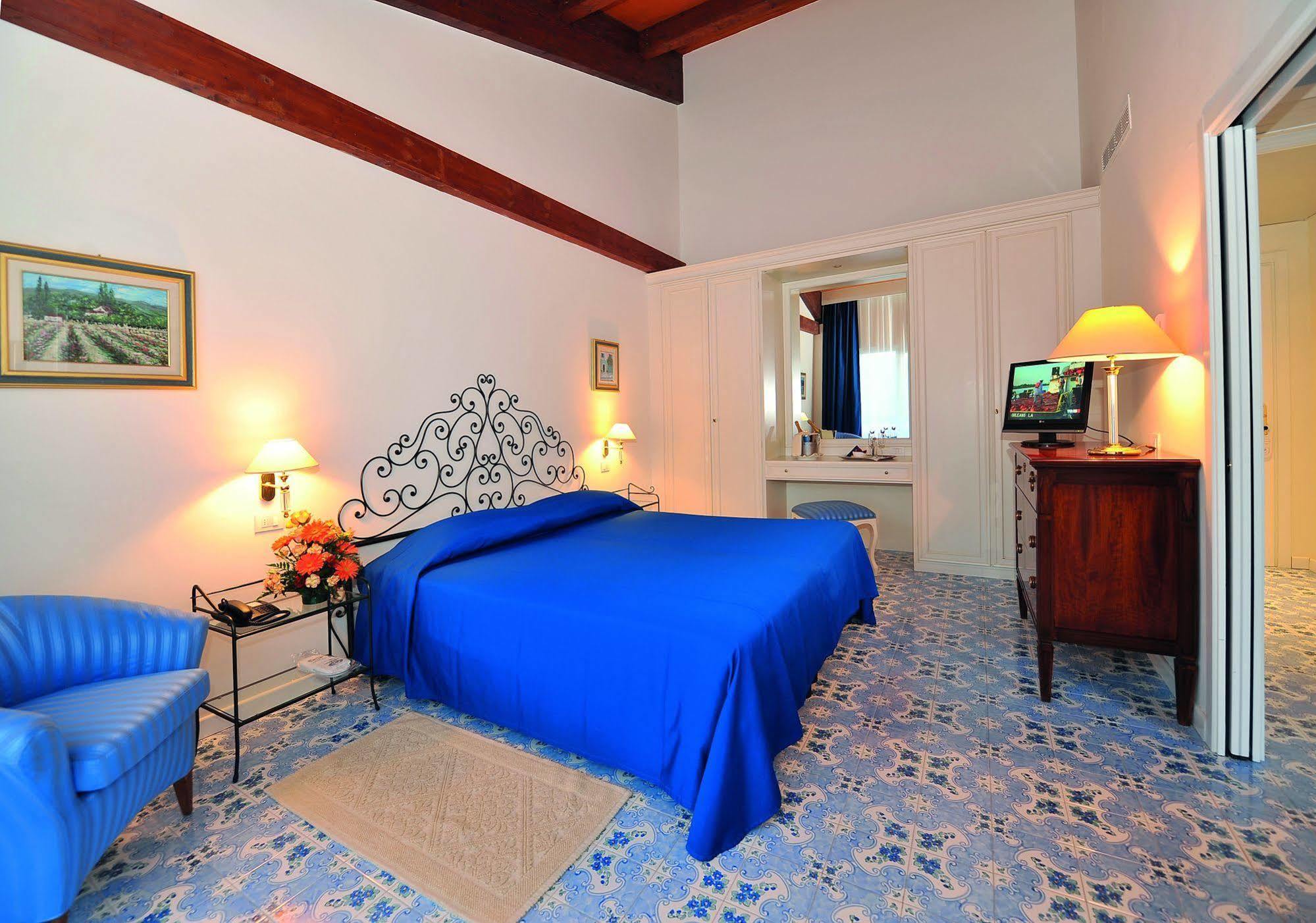 Hotel Del Golfo بروكيو المظهر الخارجي الصورة