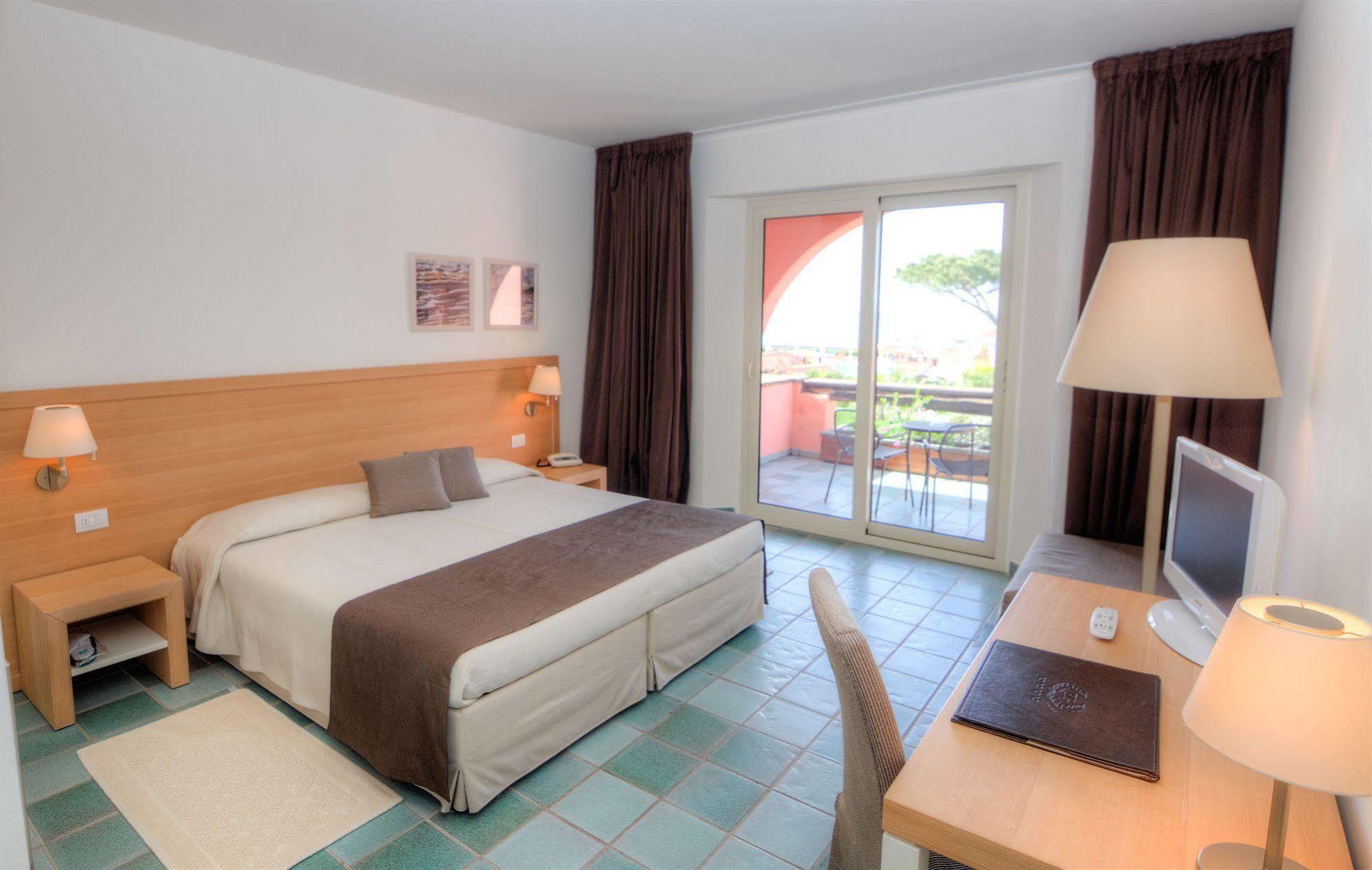 Hotel Del Golfo بروكيو المظهر الخارجي الصورة