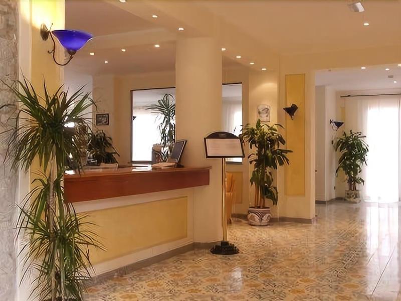 Hotel Del Golfo بروكيو المظهر الخارجي الصورة